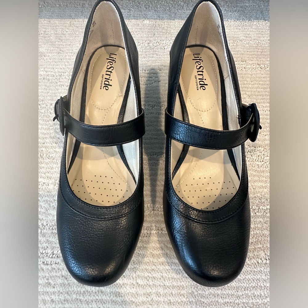 Life Stride Black Heeled Mary Jane Shoes